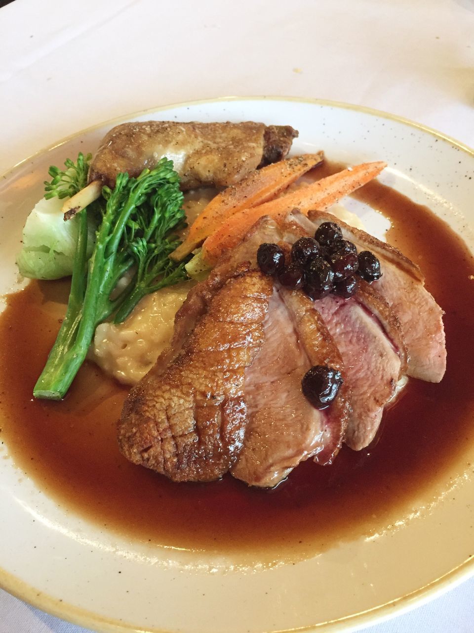 CLOSE-UP OF MEAL SERVED IN BOWL