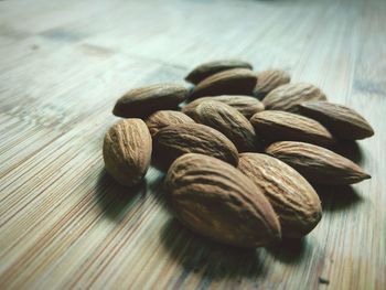 Almond nuts