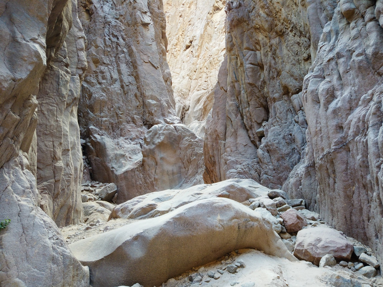 ROCK FORMATIONS IN WINTER