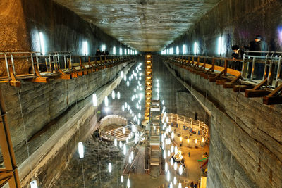 Illuminated tunnel