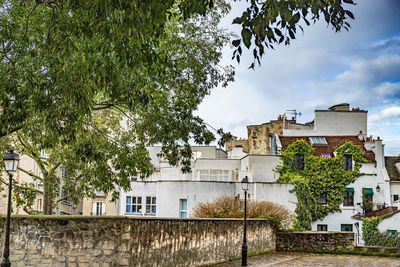 Buildings in city