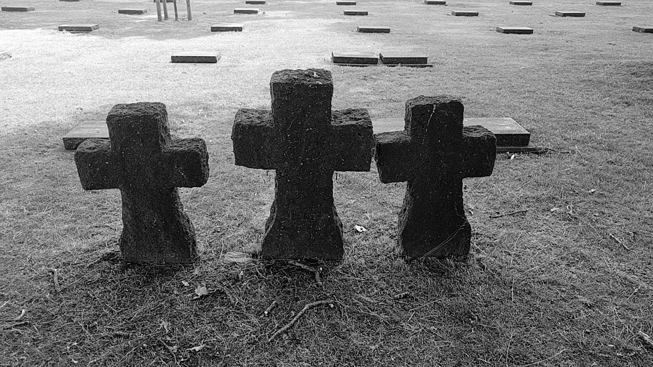 tombstone, memorial, no people, cemetery, day, outdoors, puzzle, cross, gravestone