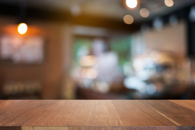 Defocused image of empty table