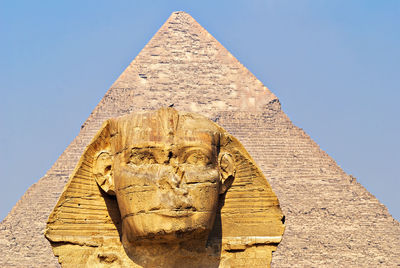 Front view of the high section of the sphinx