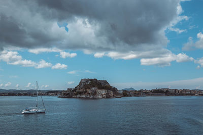 Scenic view of cloudy sky over sea