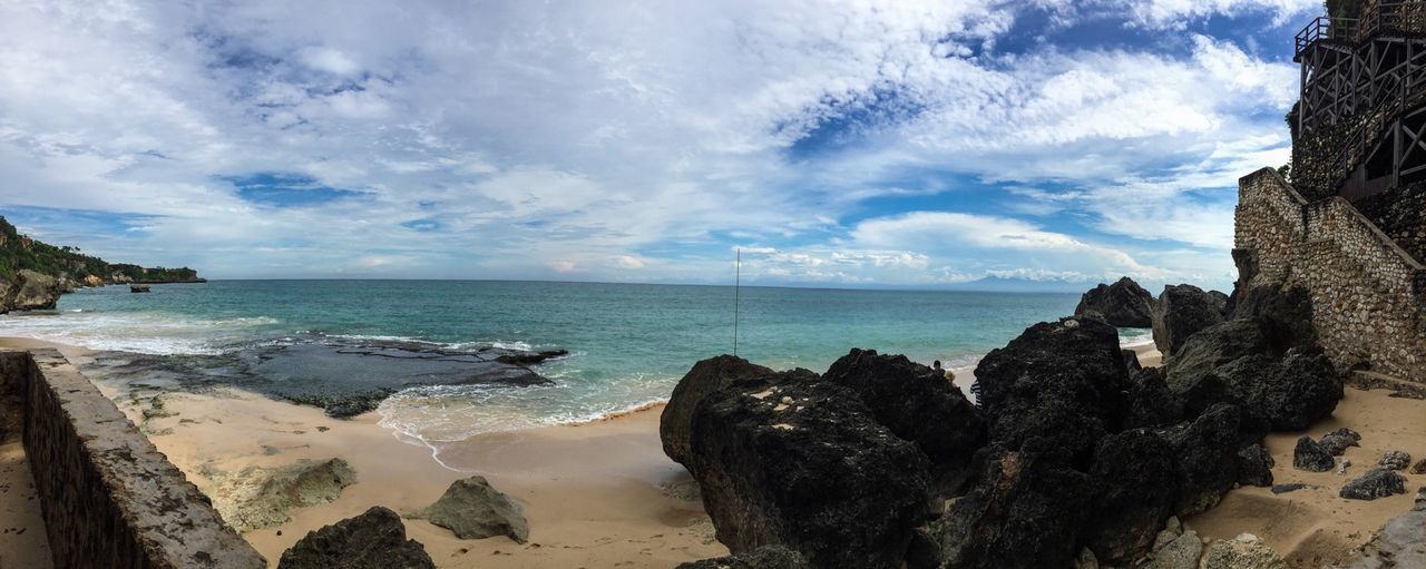 sea, horizon over water, water, sky, scenics, beach, tranquil scene, tranquility, beauty in nature, rock - object, shore, rock formation, nature, cloud - sky, coastline, idyllic, cliff, cloud, rock, cloudy