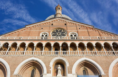 Facade of the basilica of saint anthony in padua, italy