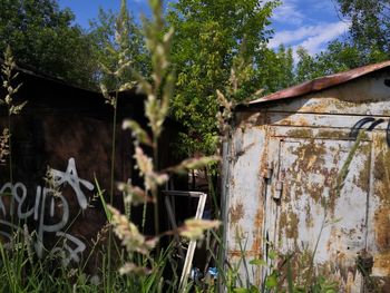 Abandoned building against sky