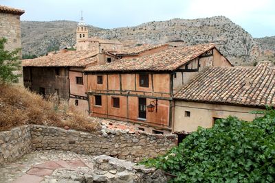 Pintoresques houses in the village of albarracín, in the region of aragón, spain. 
