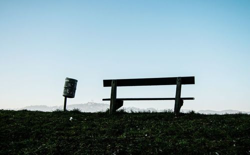 Lifeguard hut against clear sky