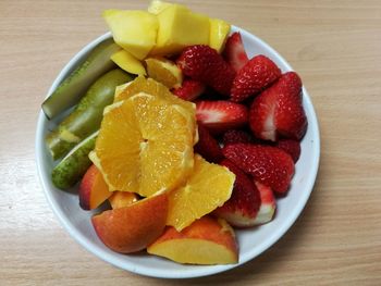 Close-up of strawberries in bowl