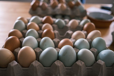 Tray with white and brown eggs