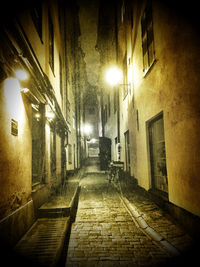 Narrow alley in city