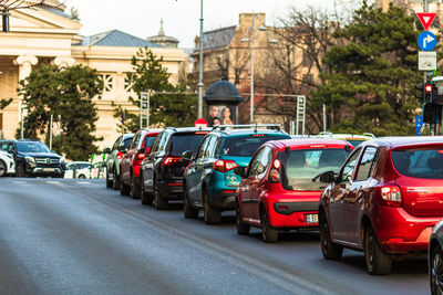 Traffic on road in city