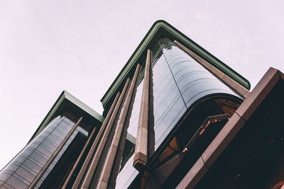 Low angle view of skyscraper against sky