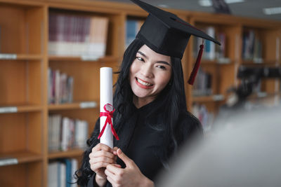 Portrait of a smiling young woman