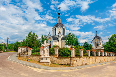 View of temple building against sky