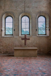 Cross in the basilica chapel in eberbach abbey.