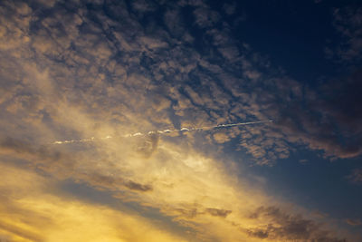 Low angle view of vapor trail in sky