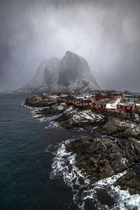 Scenic view of sea against sky lofoten norway oslo hemningsvaer svolvaer svalbard reine hamnoy