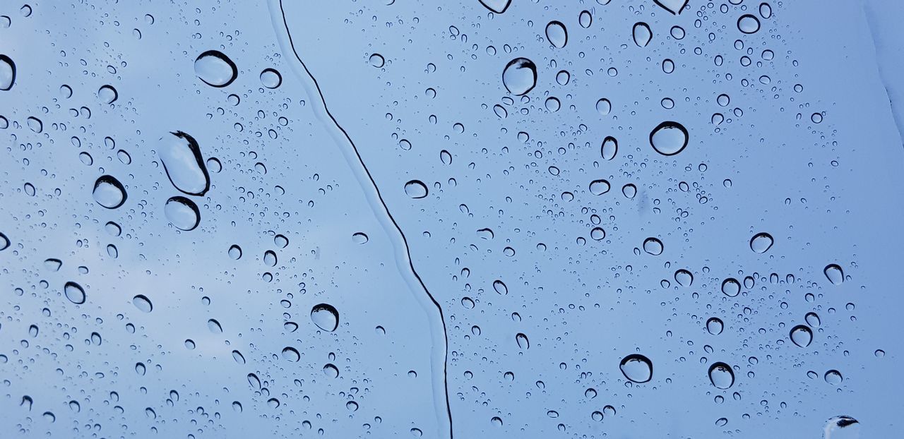 drop, water, wet, close-up, no people, backgrounds, transparent, nature, window, rain, full frame, indoors, glass, pattern, purity, blue, freshness, simplicity, abstract, raindrop, studio shot, shape, food and drink, line, bubble, black and white