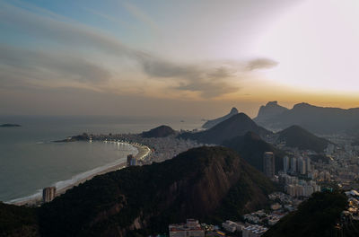 Sunset view of the coast of rio de janeiro in brazil seen from the sugar loaf mountain