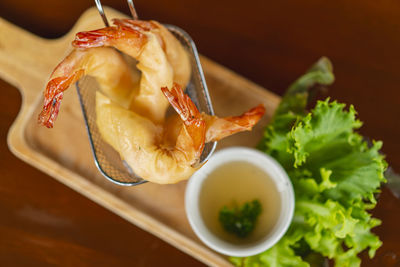 Breaded shrimp, a menu that everyone loves.