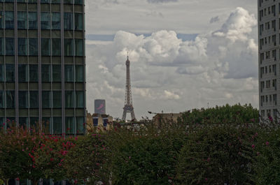 Low angle view of big ben against sky