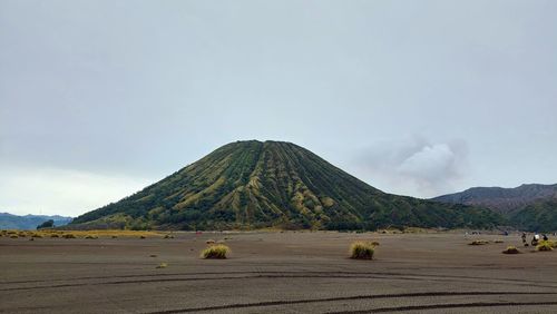 Gunung batok, indonesia
