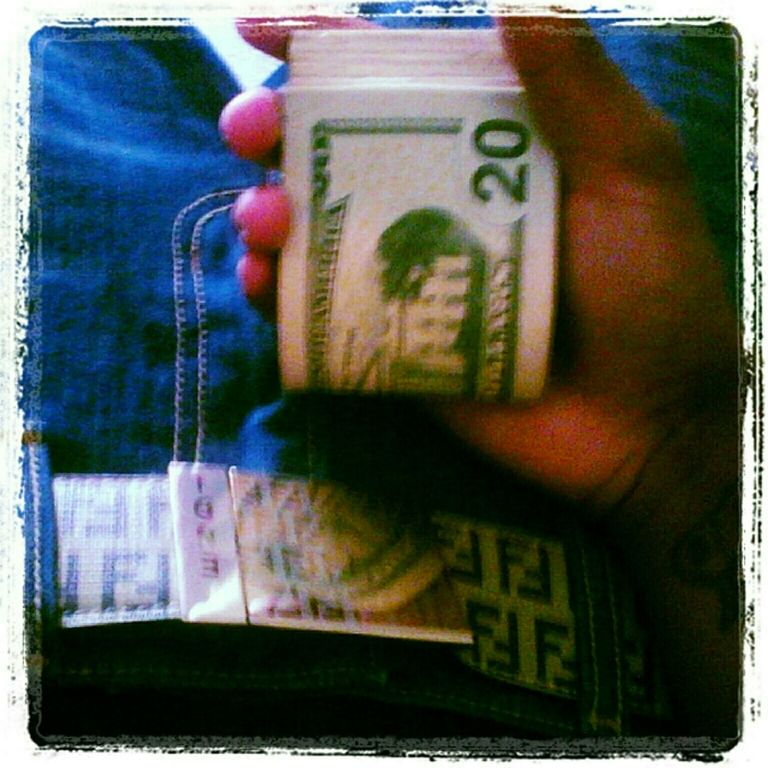 Home counting this money 