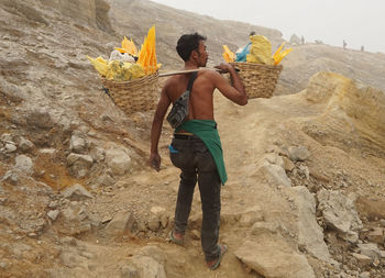 Sulphur miners