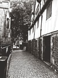 Narrow alley in city