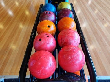 High angle view of apples on table