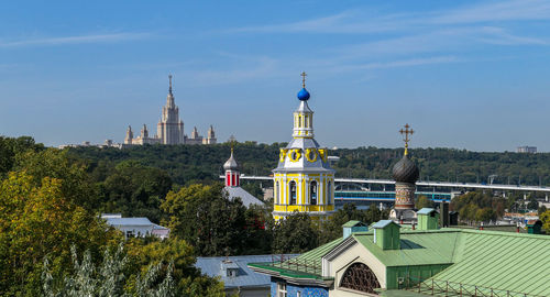 Sunny panoramic view of the sparrow hill area in moscow