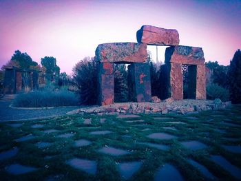 Old ruin building against sky