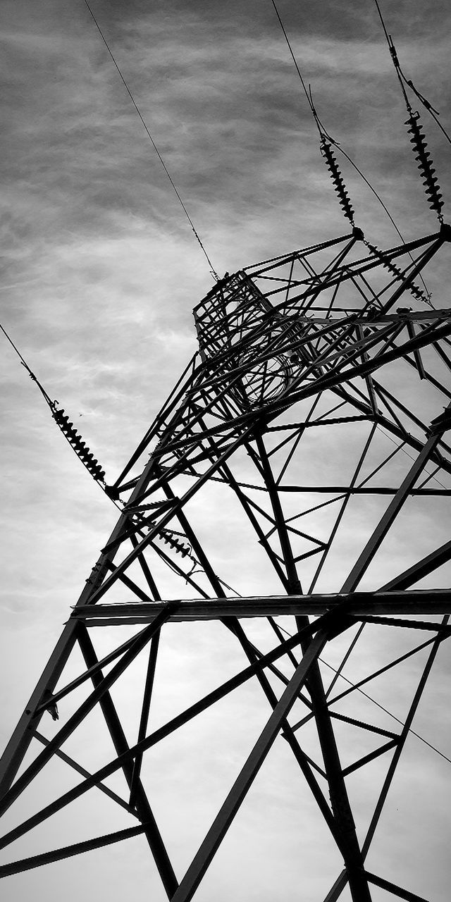 LOW ANGLE VIEW OF ELECTRICITY PYLONS AGAINST SKY