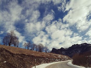 Low angle view of cloudy sky