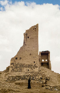 Old ruin building against sky