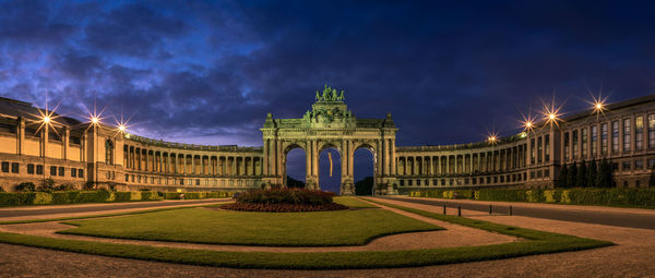 Cinquantenaire park against sky at night