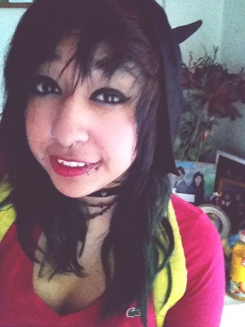 indoors, looking at camera, portrait, headshot, young adult, front view, person, home interior, lifestyles, young women, close-up, leisure activity, smiling, casual clothing, head and shoulders, focus on foreground, auto post production filter