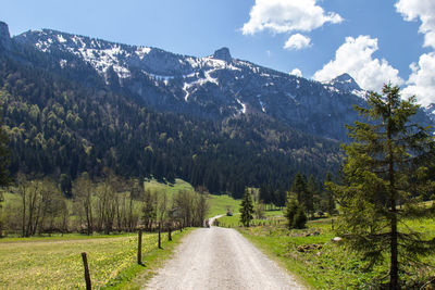 Road leading towards mountains