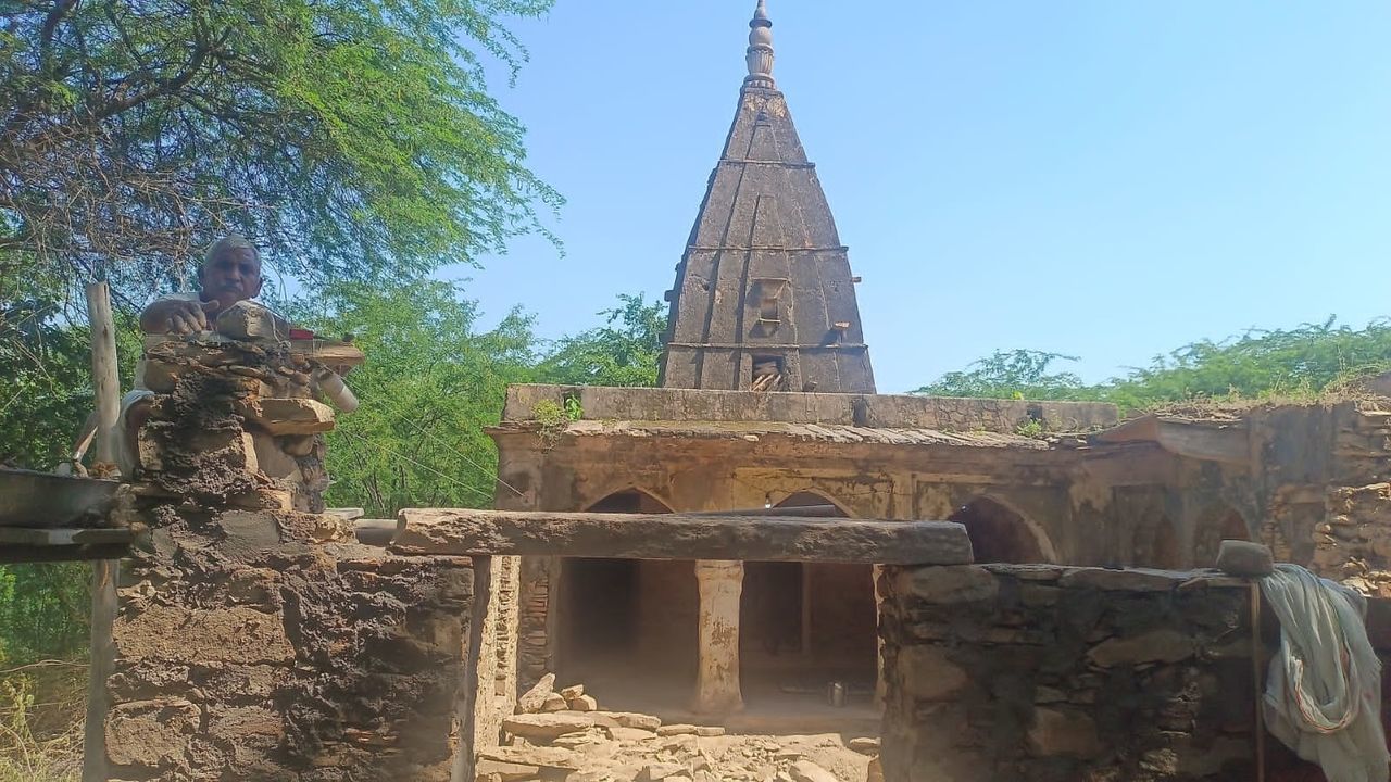 500 Sal Purani Hweli Penting 500 Years Old Tempal Renovation Of My Village 500 Year Old Temple Ki Pictures ￼ ￼ ￼ ￼Live Translation 500 Years Old Indian Village Night Seen 1000 Year Old Temple Tempal Of Ram Tempal Of Shree Ram 1000 Year Old Tempal Oldest Pentig 500 Years Old