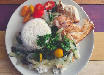Close-up of salad in bowl on table