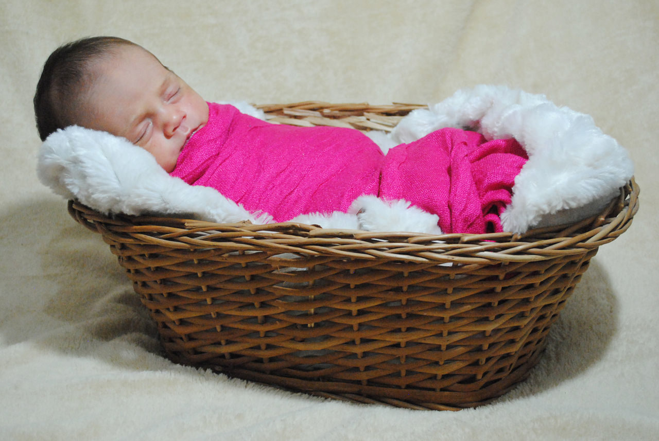 basket, baby, one person, childhood, cute, softness, indoors, relaxation, babies only, full length, fragility, day, people