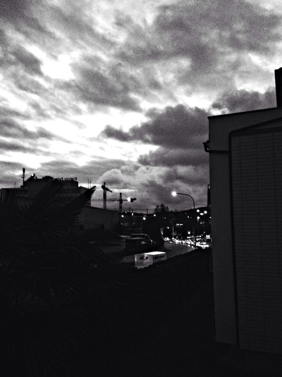 building exterior, architecture, built structure, sky, cloud - sky, cloudy, city, weather, cloud, residential building, residential structure, dusk, overcast, building, cityscape, storm cloud, house, residential district, outdoors, silhouette