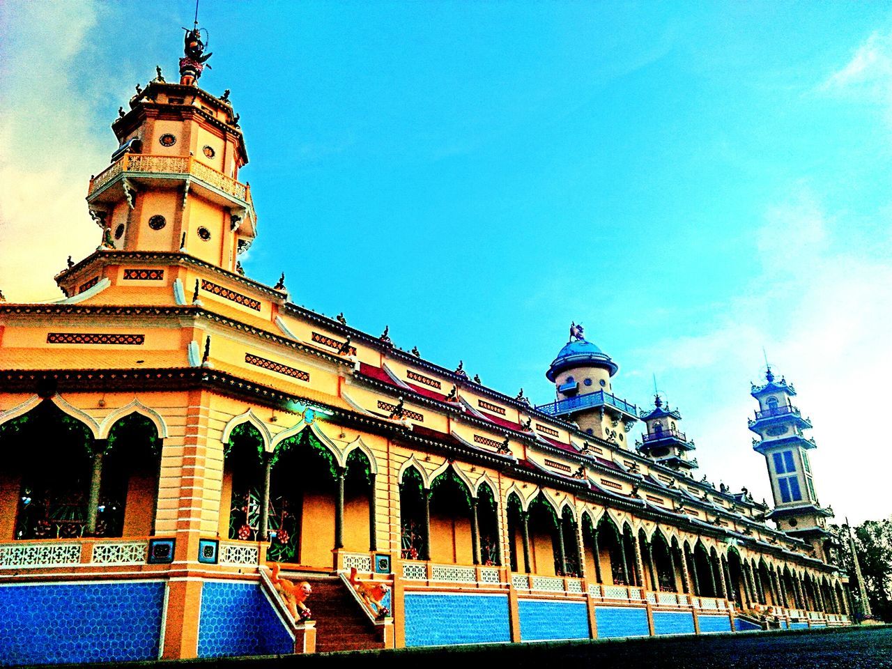 architecture, building exterior, built structure, place of worship, blue, religion, low angle view, dome, spirituality, church, clear sky, travel destinations, facade, famous place, sky, tourism, travel, history