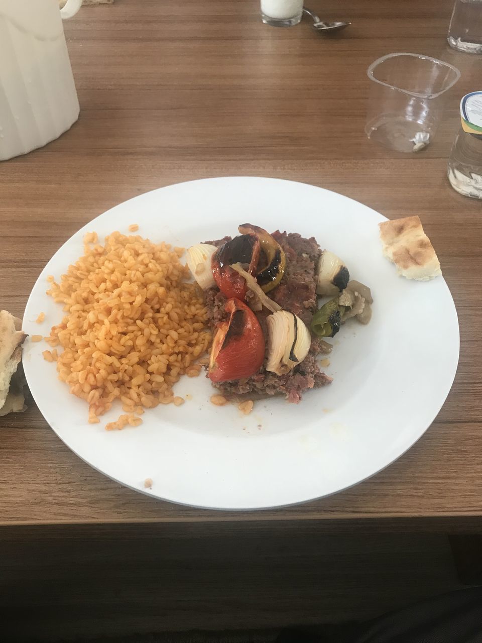 HIGH ANGLE VIEW OF FOOD SERVED IN PLATE