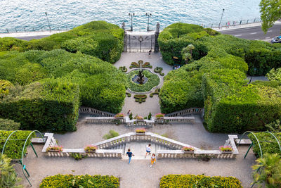 The gardens at the entrance to villa carlotta