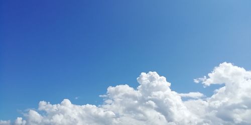 Low angle view of clouds in sky