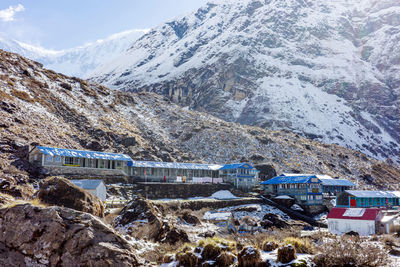 Trekking to machhapuchhre base camp and take rest before go to abc.